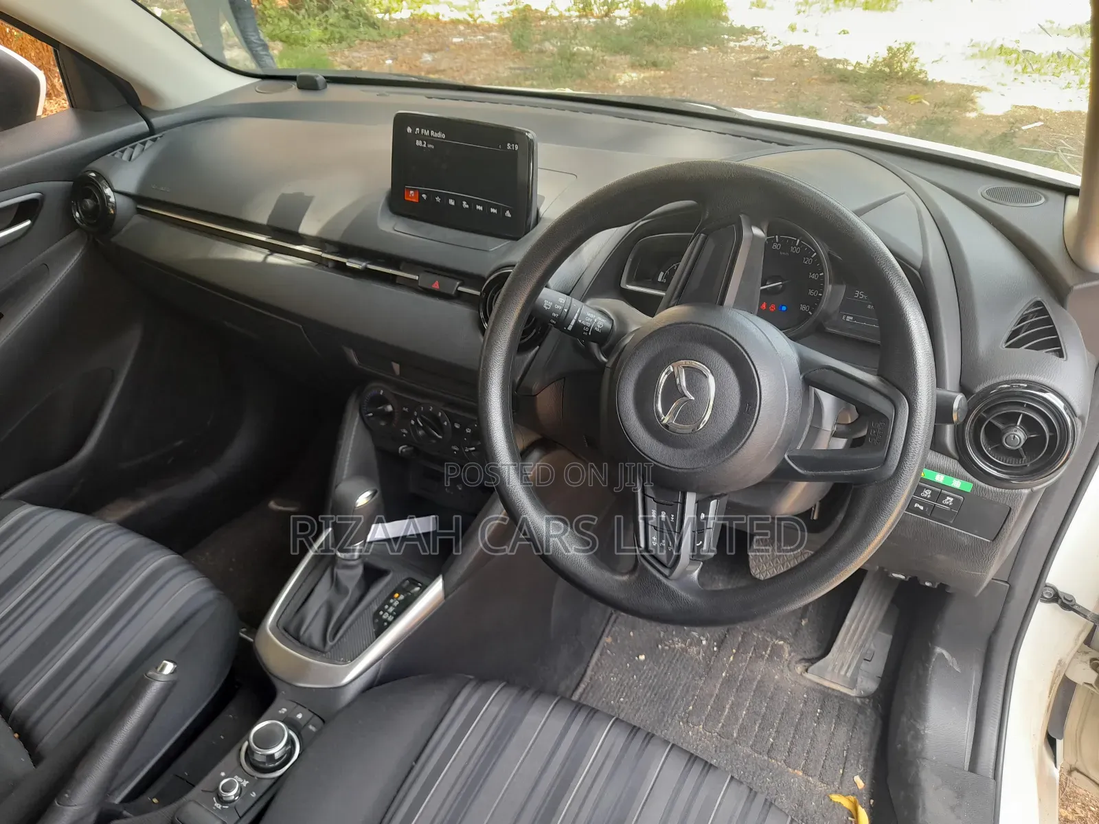 Mazda 2 2019 White