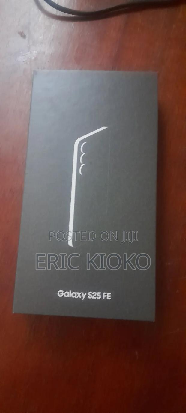 Samsung Galaxy S25 FE 256 GB Black - thumbnail 4