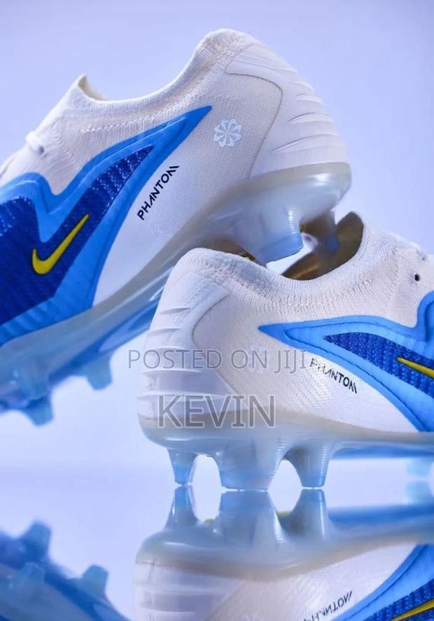 Football Shoes - thumbnail 2