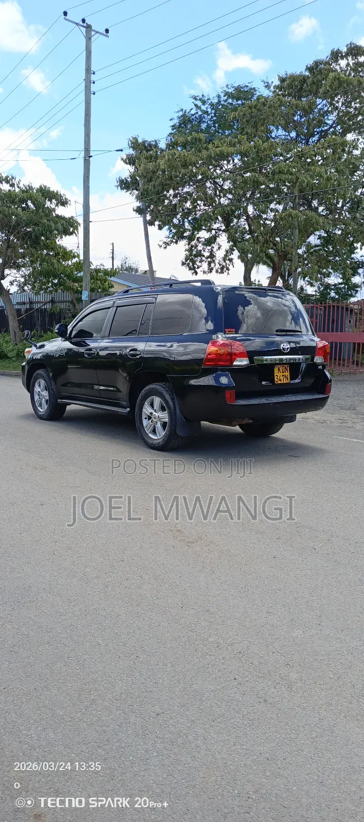 Toyota Land Cruiser 2014 Black