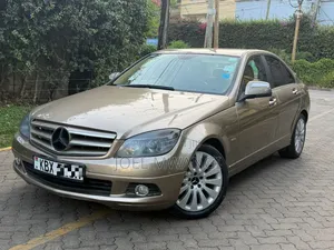 Mercedes-Benz C200 2007 Gold
