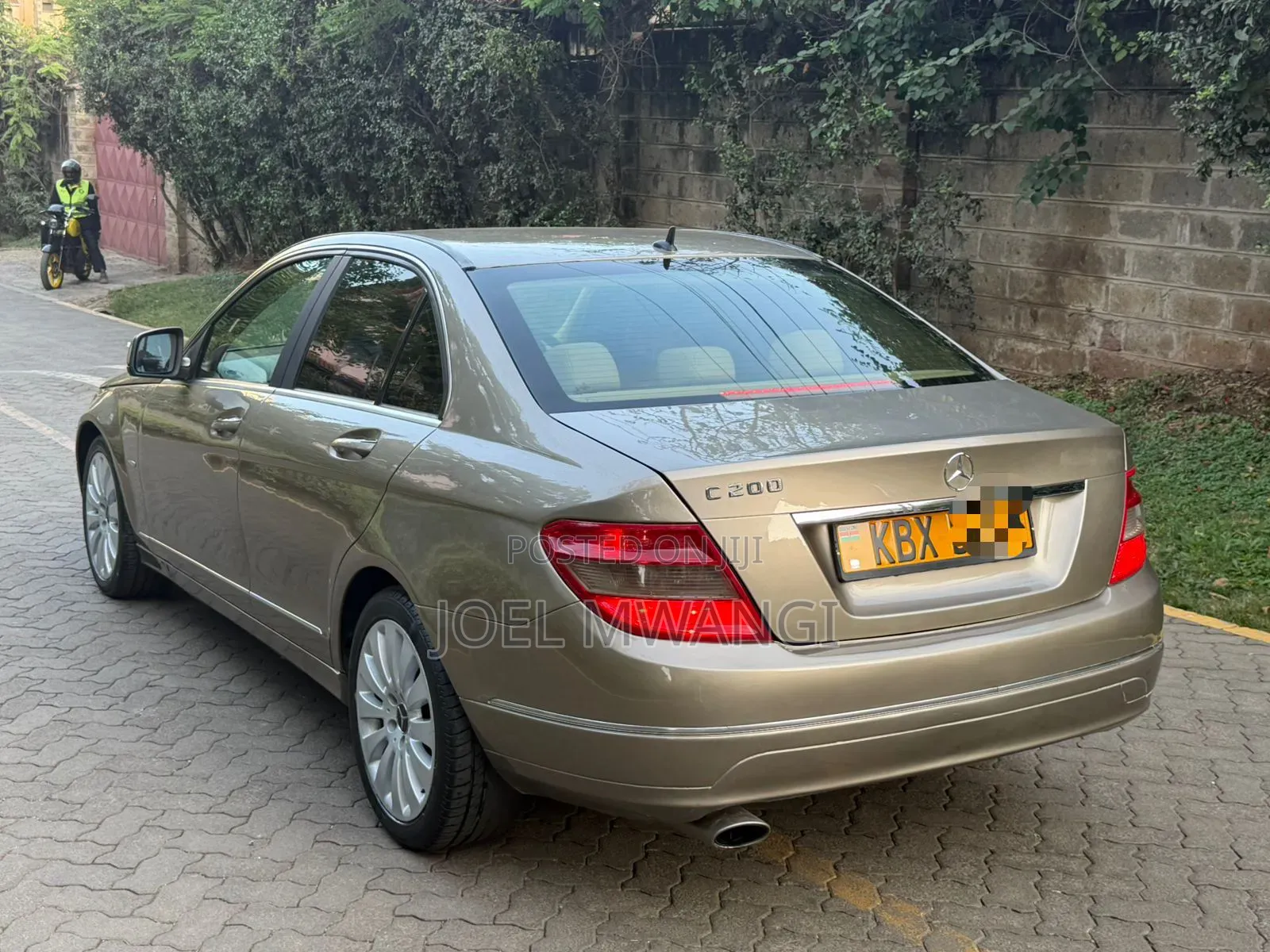 Mercedes-Benz C200 2007 Gold