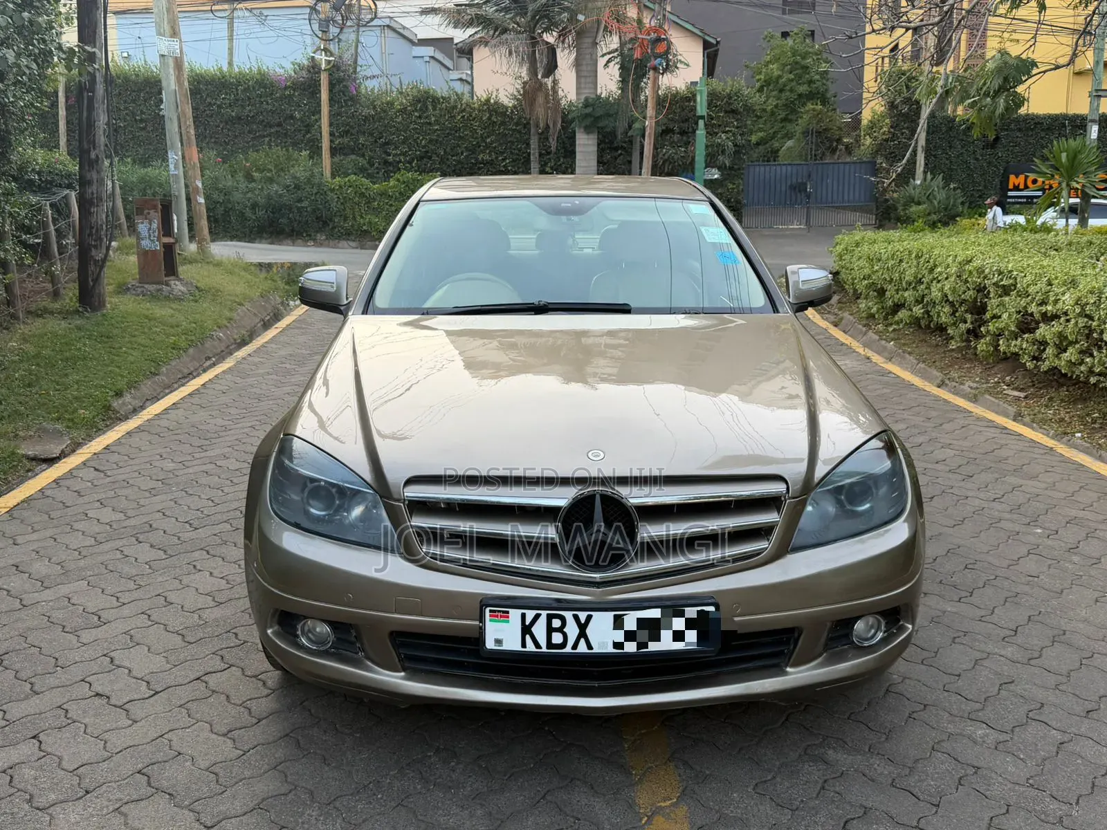 Mercedes-Benz C200 2007 Gold