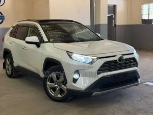 Toyota RAV4 2019 White