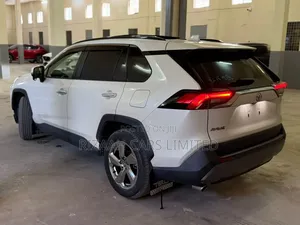 Toyota RAV4 2019 White