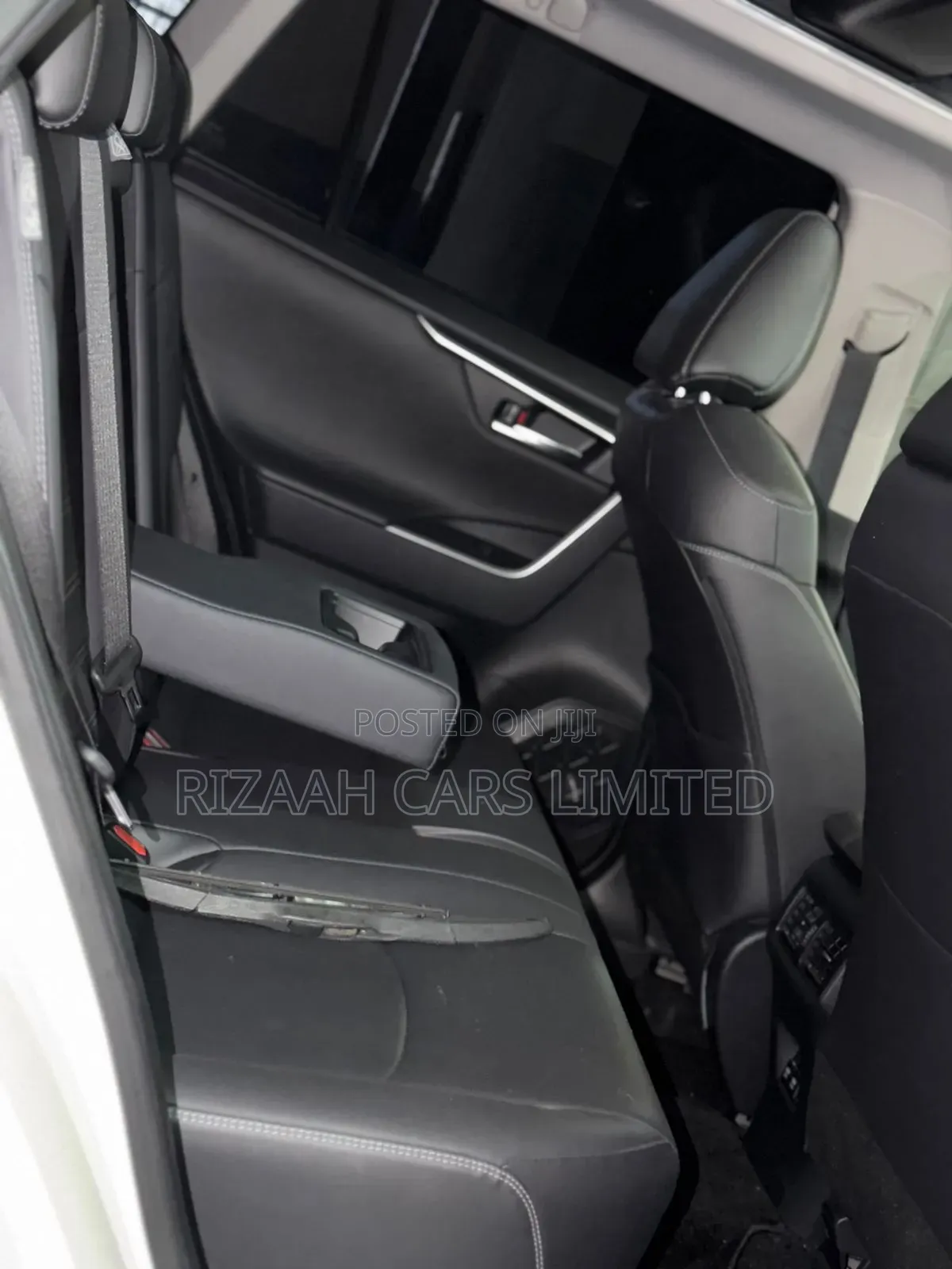 Toyota RAV4 2019 White