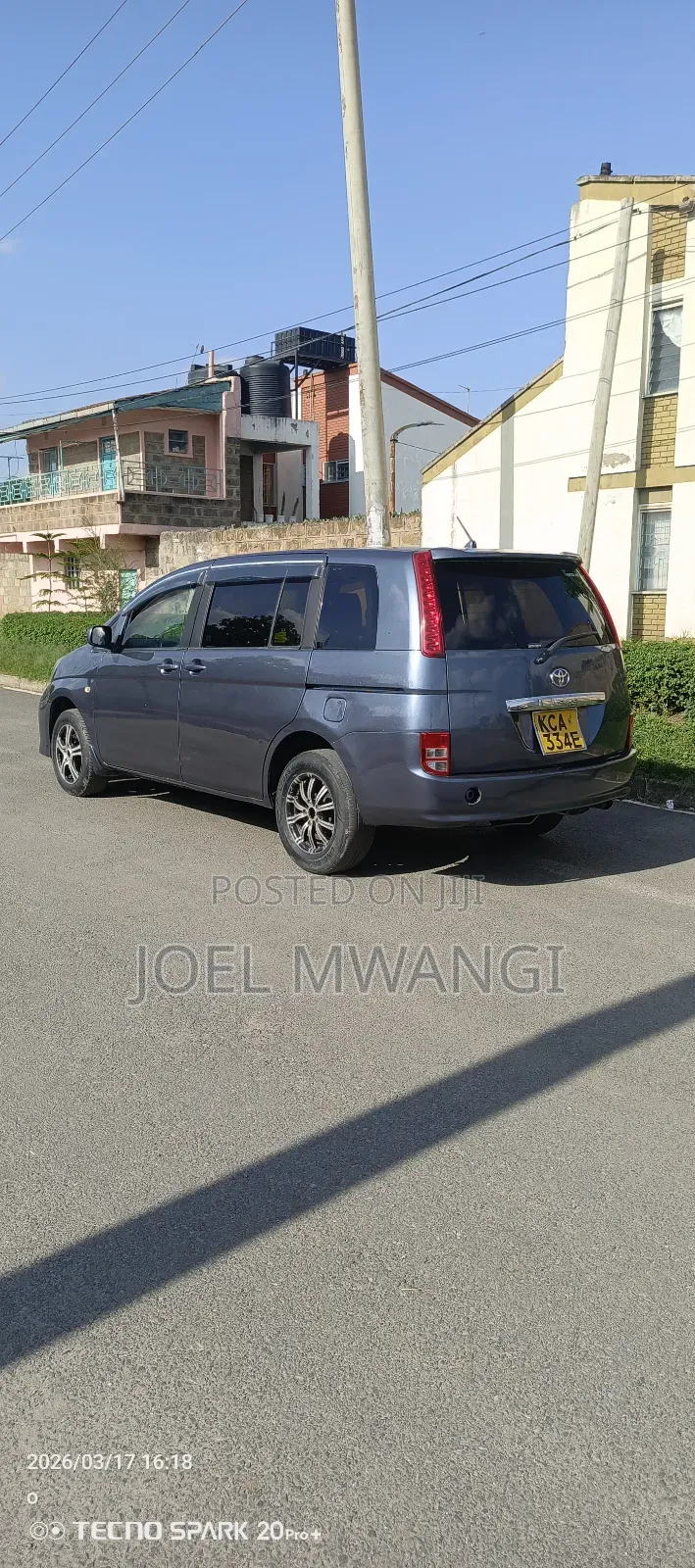 Toyota ISIS 2006 Gray