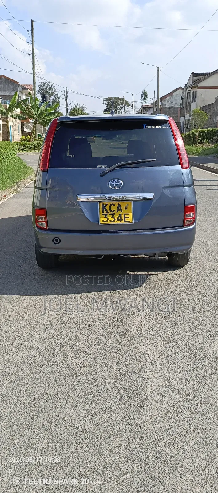 Toyota ISIS 2006 Gray