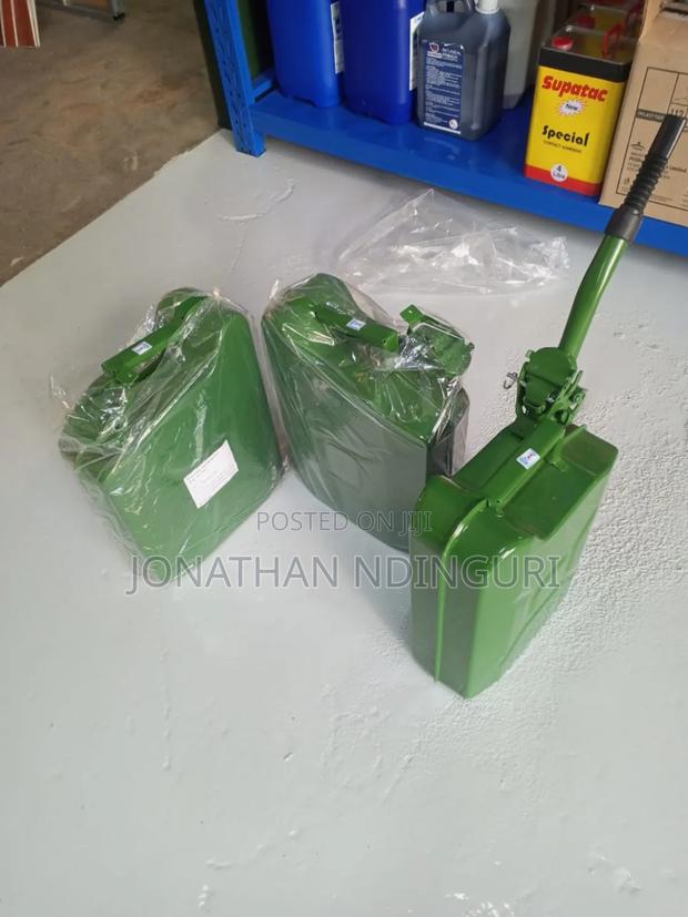Leak-Proof 10l Metal Fuel Can - thumbnail 2