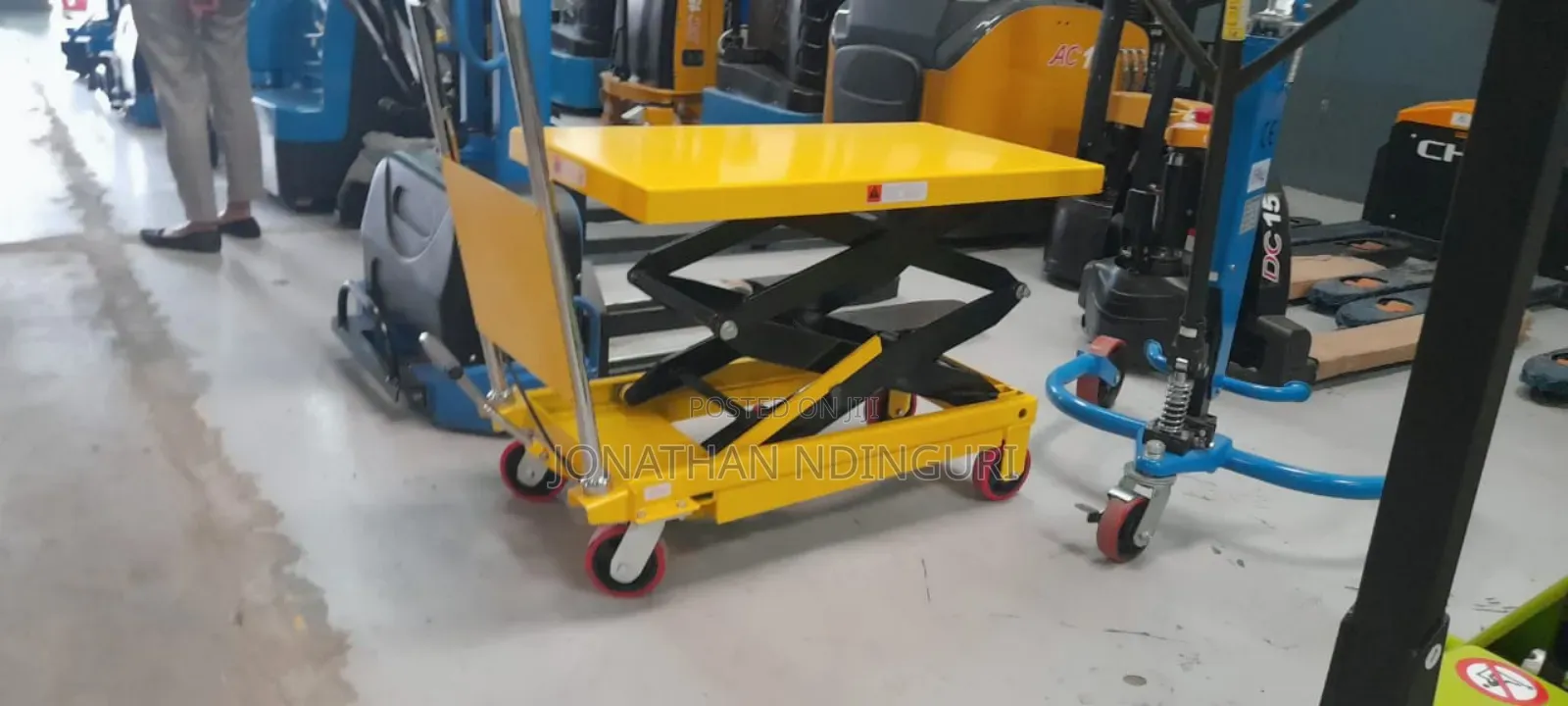 Adjustable Height Lift Table