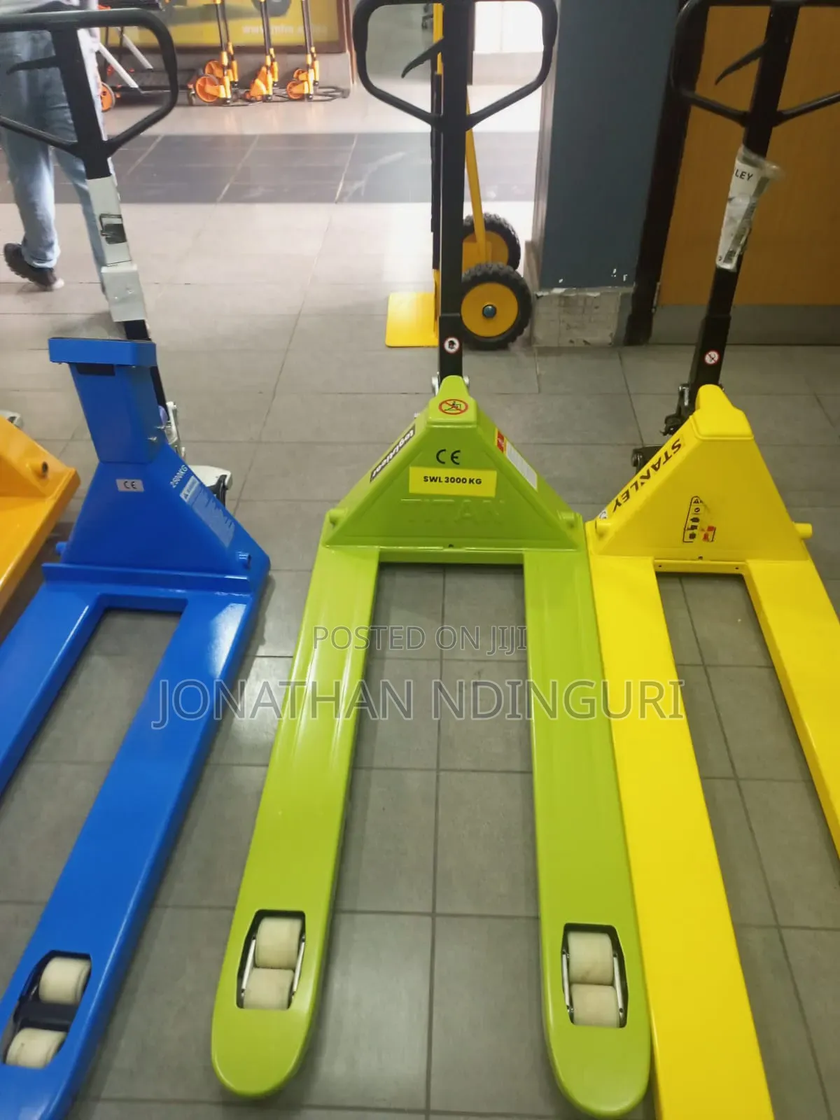 Heavy-Duty Pallet Truck