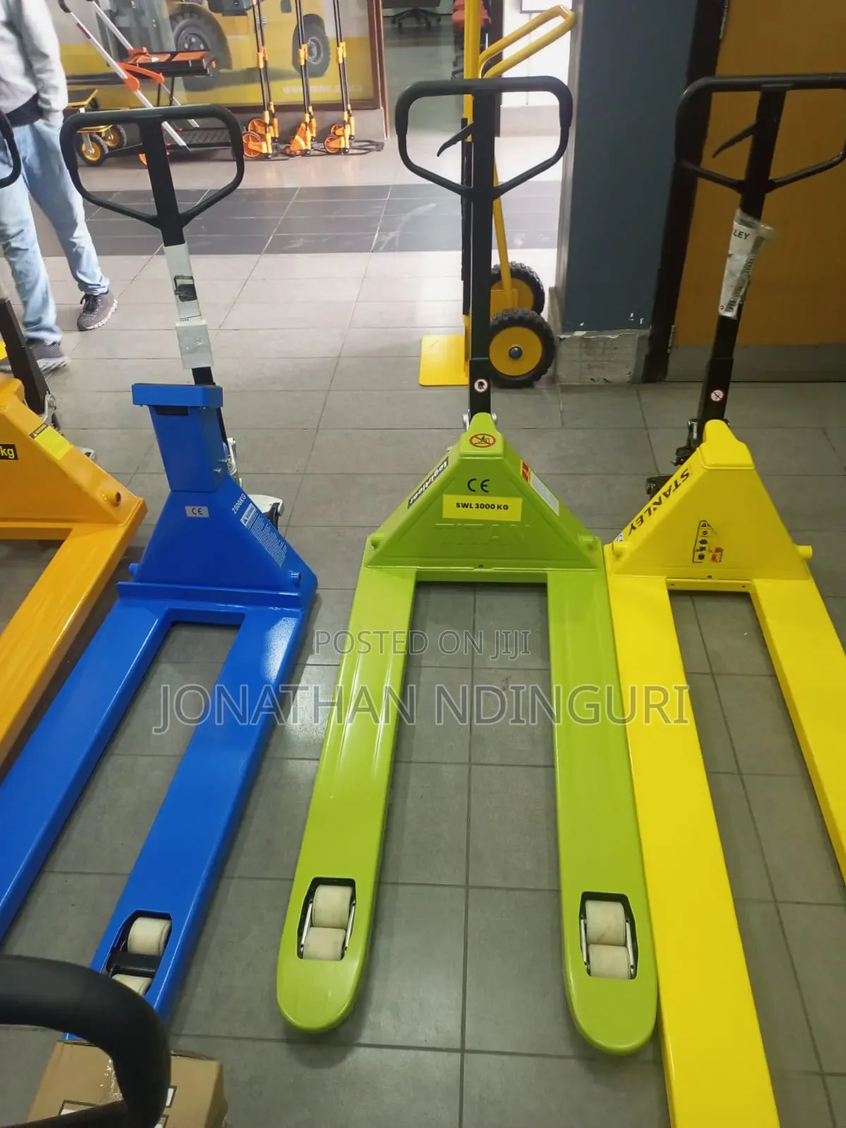 Heavy-Duty Pallet Truck