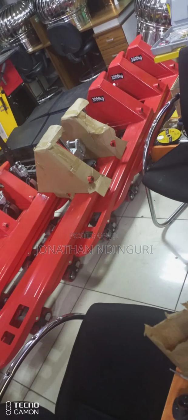 Heavy-Duty 3-Tonne Pallet Jack - thumbnail 3