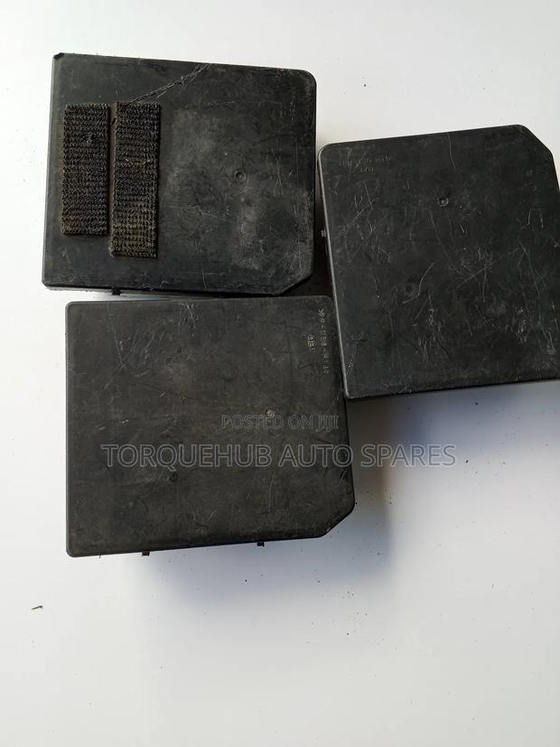 Nissan Navara Fusebox - thumbnail 4