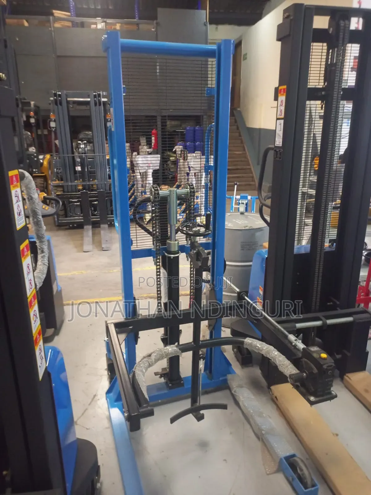 Manual Hydraulic Drum Stacker
