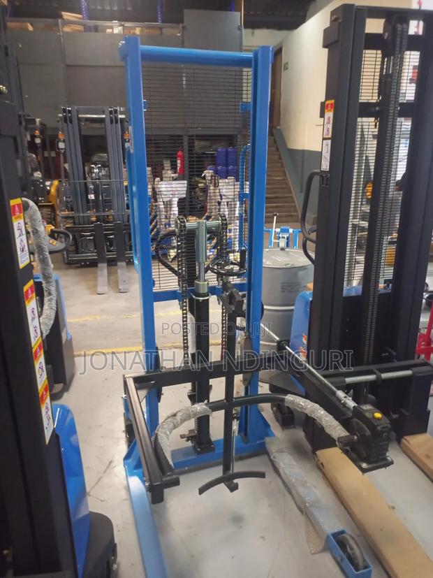 Manual Hydraulic Drum Stacker - thumbnail 2