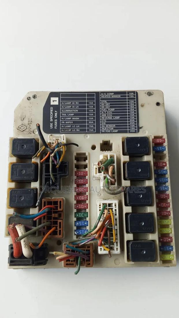 Nissan Navara Fusebox - thumbnail 2
