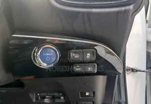 Toyota Prius 2017 Pearl