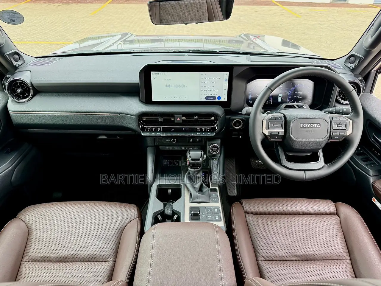 Toyota Land Cruiser Prado 2.8 2024 Silver