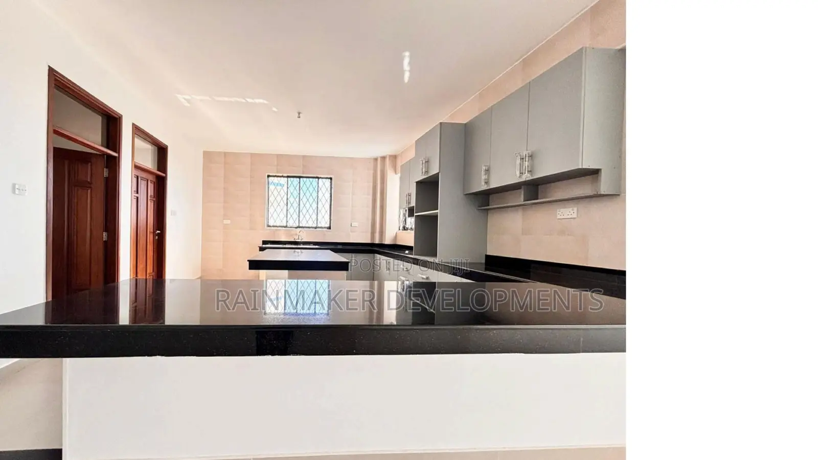 4bdrm Apartment in Narayan Apartments, for sale