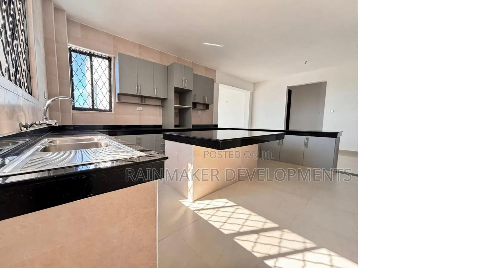 4bdrm Apartment in Narayan Apartments, for sale
