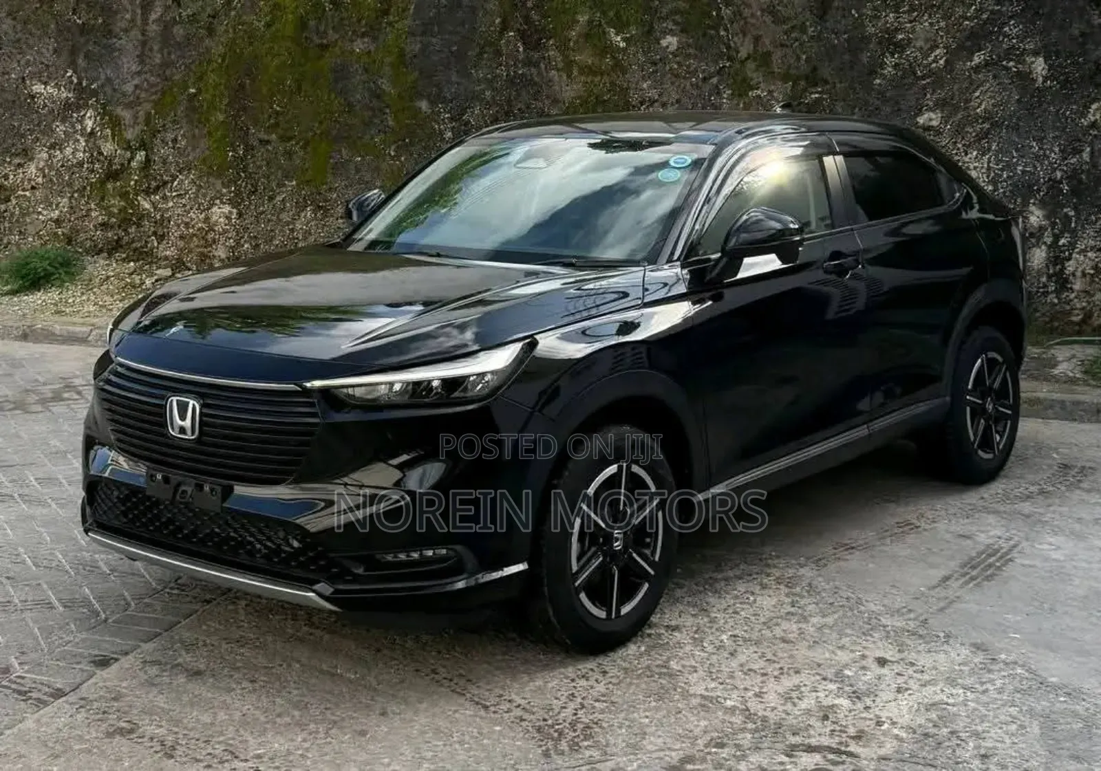 Honda Vezel 2018 Matt Black