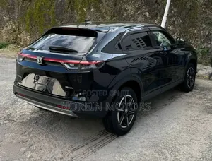 Honda Vezel 2018 Matt Black