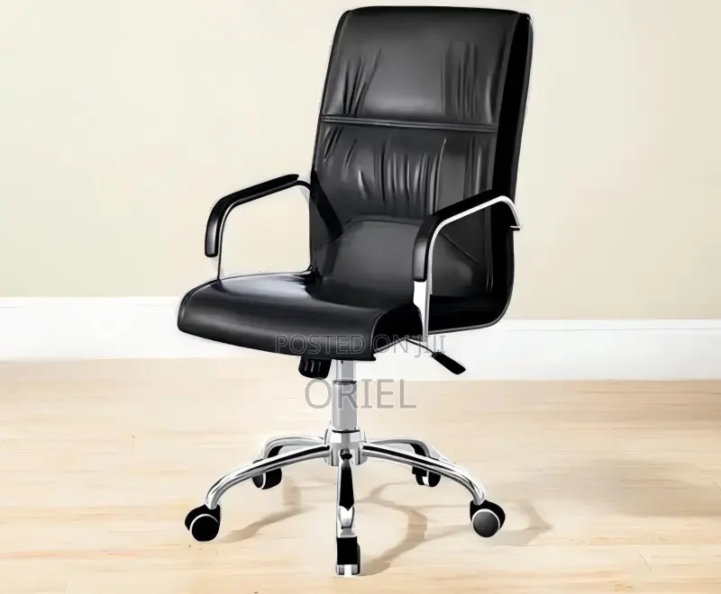 Office Chair : Executive Swivel Office Seat With Padded Armrests