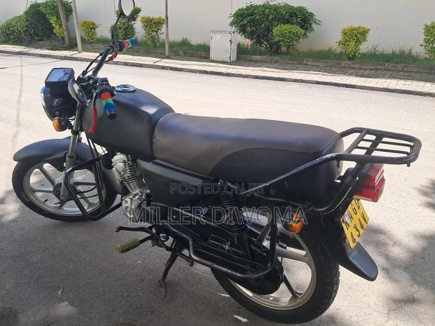 Honda CB 2024 Blue - thumbnail 5