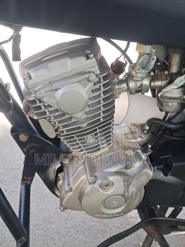 Honda CB 2024 Blue - thumbnail 6