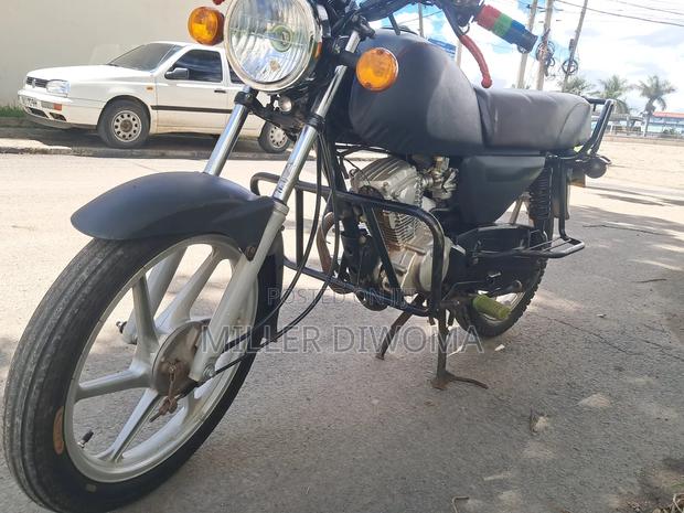 Honda CB 2024 Blue - thumbnail 8