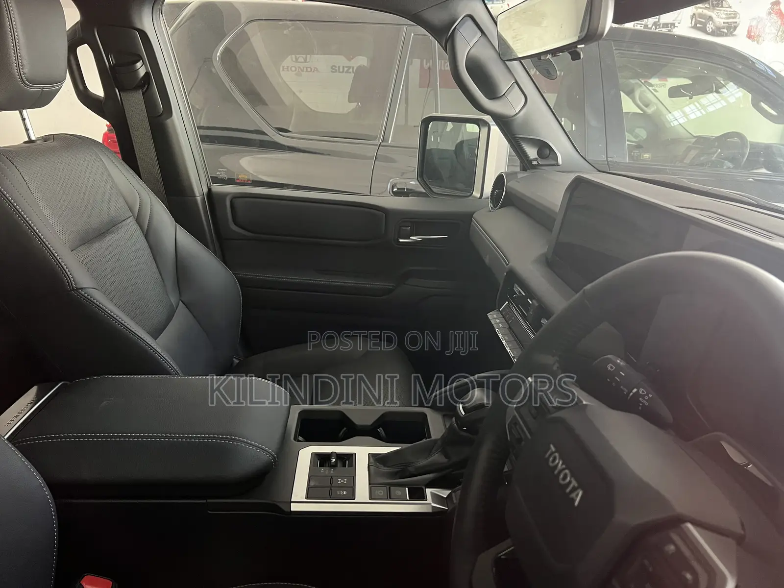Toyota Land Cruiser Prado 2024 White