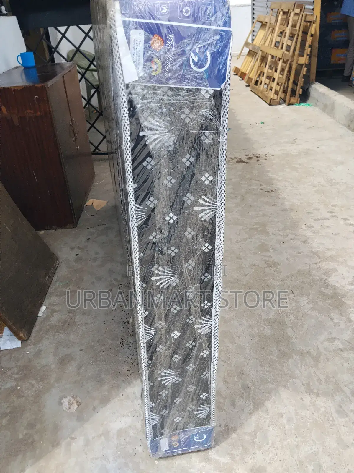 Vivo 4x6 8-Inch High Density Foam Mattress