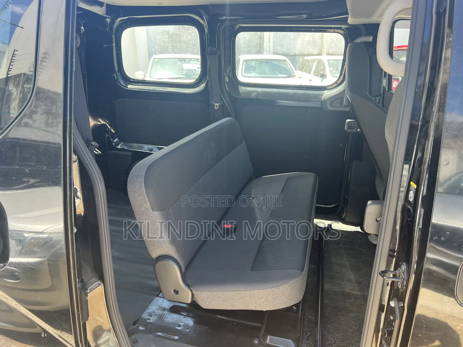Nissan NV200 2019 Black