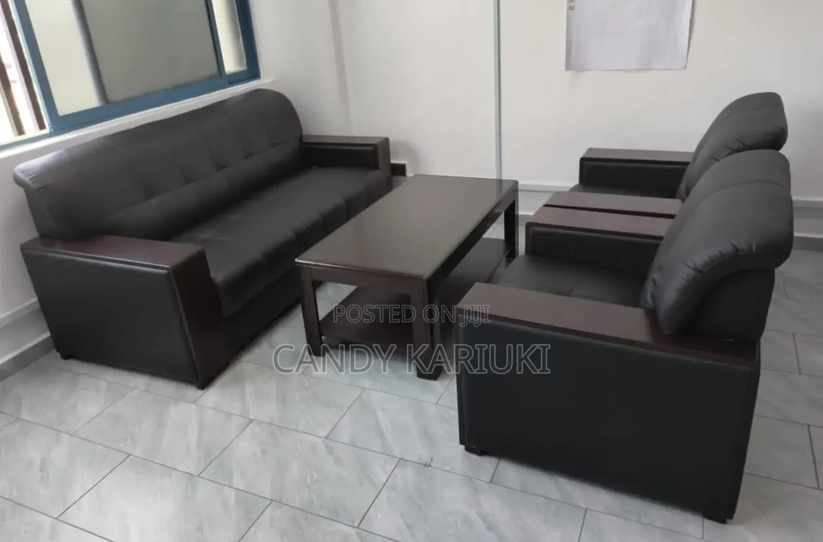 5 Seater Office Sofa for a Modern Office
