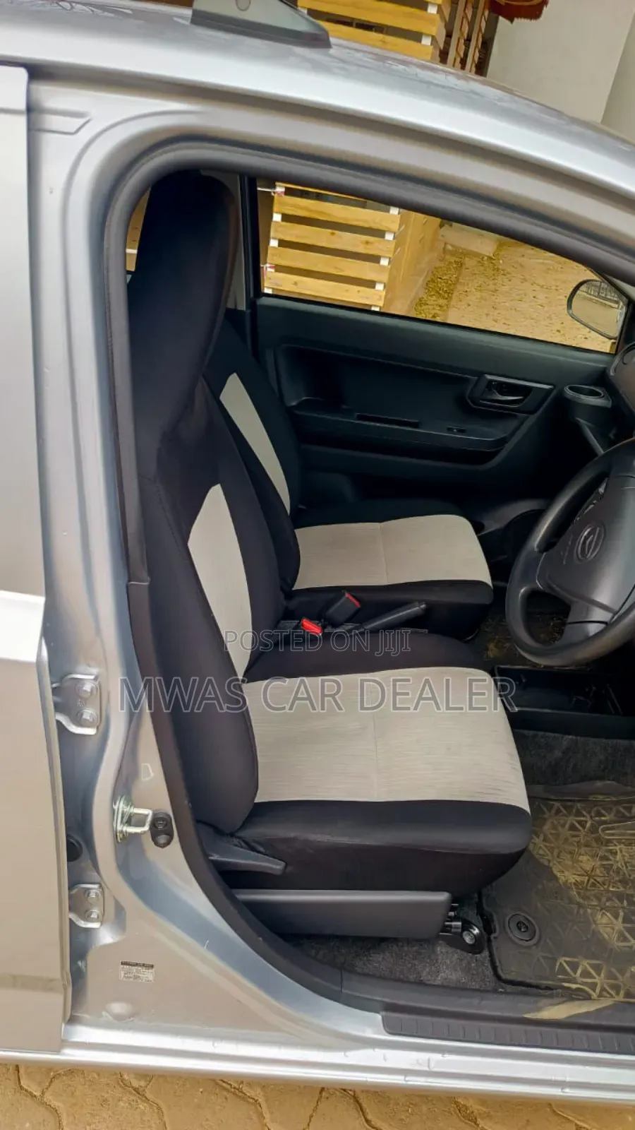 Daihatsu Mira 2018 Silver