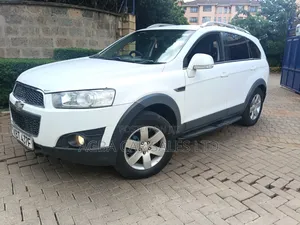 Chevrolet Captiva 2012 White