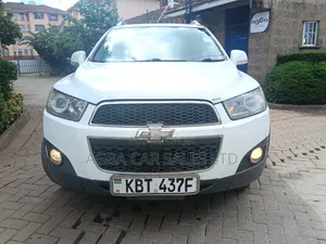 Chevrolet Captiva 2012 White