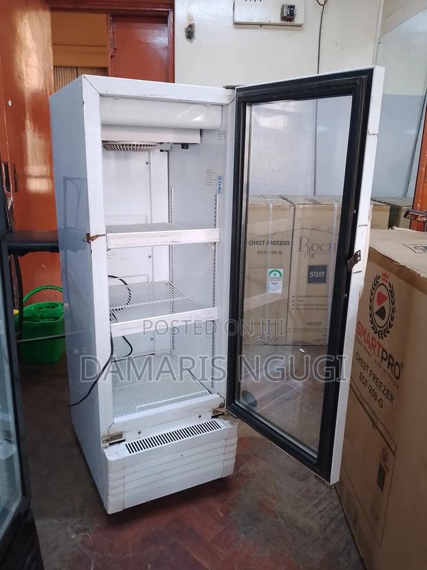 Neat Display Fridge - thumbnail 2