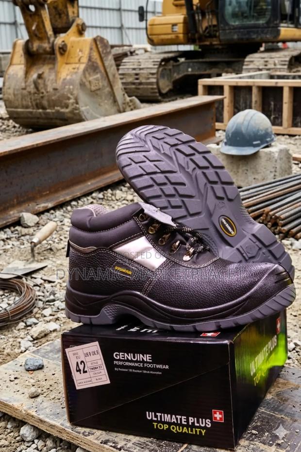 Heavy-Duty Genuine Performance Safety Boots