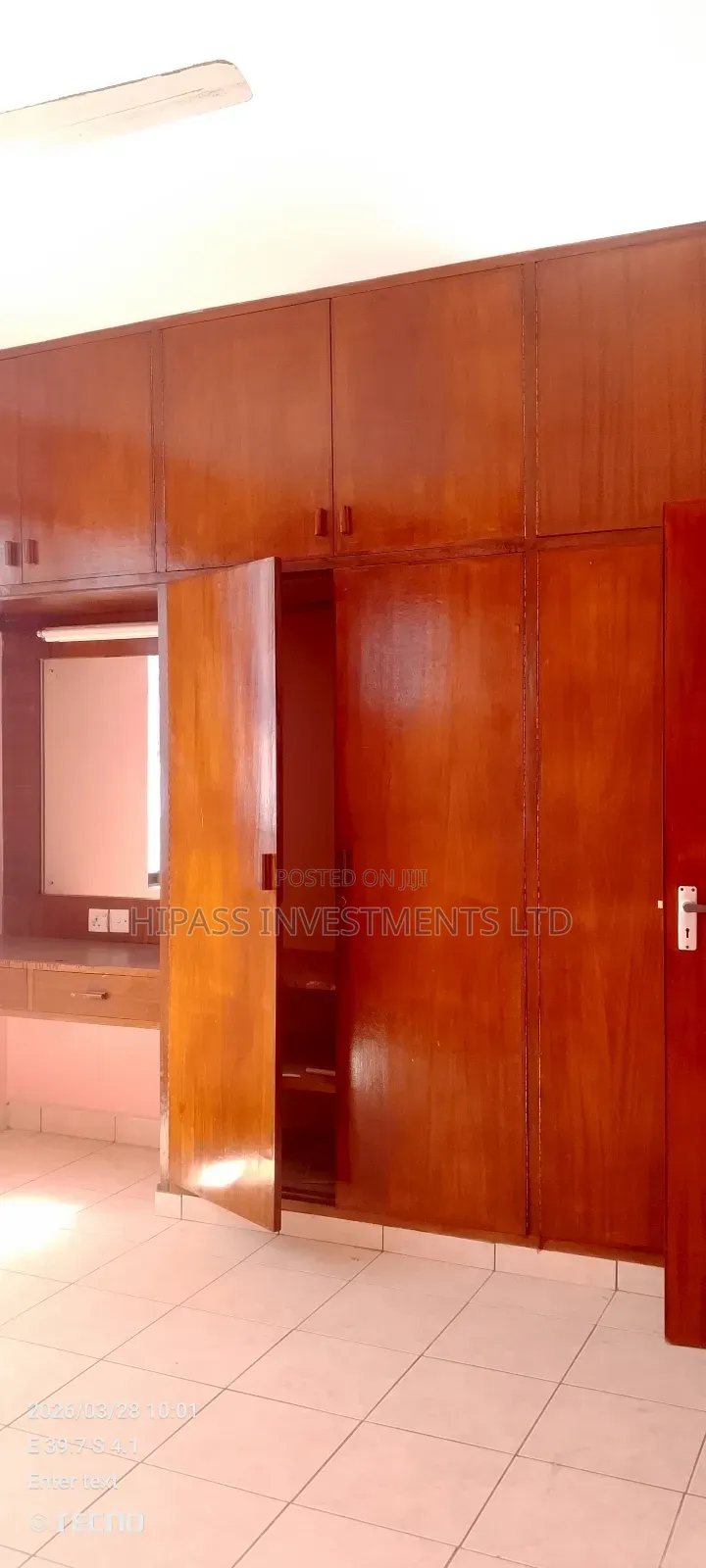 3bdrm Block of Flats in Kizingo for rent