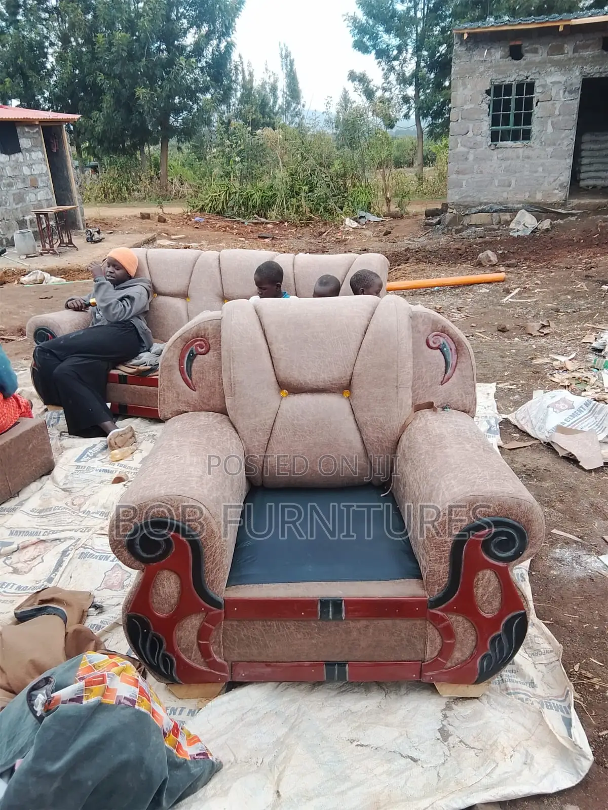 Brown Kangaroo Seat