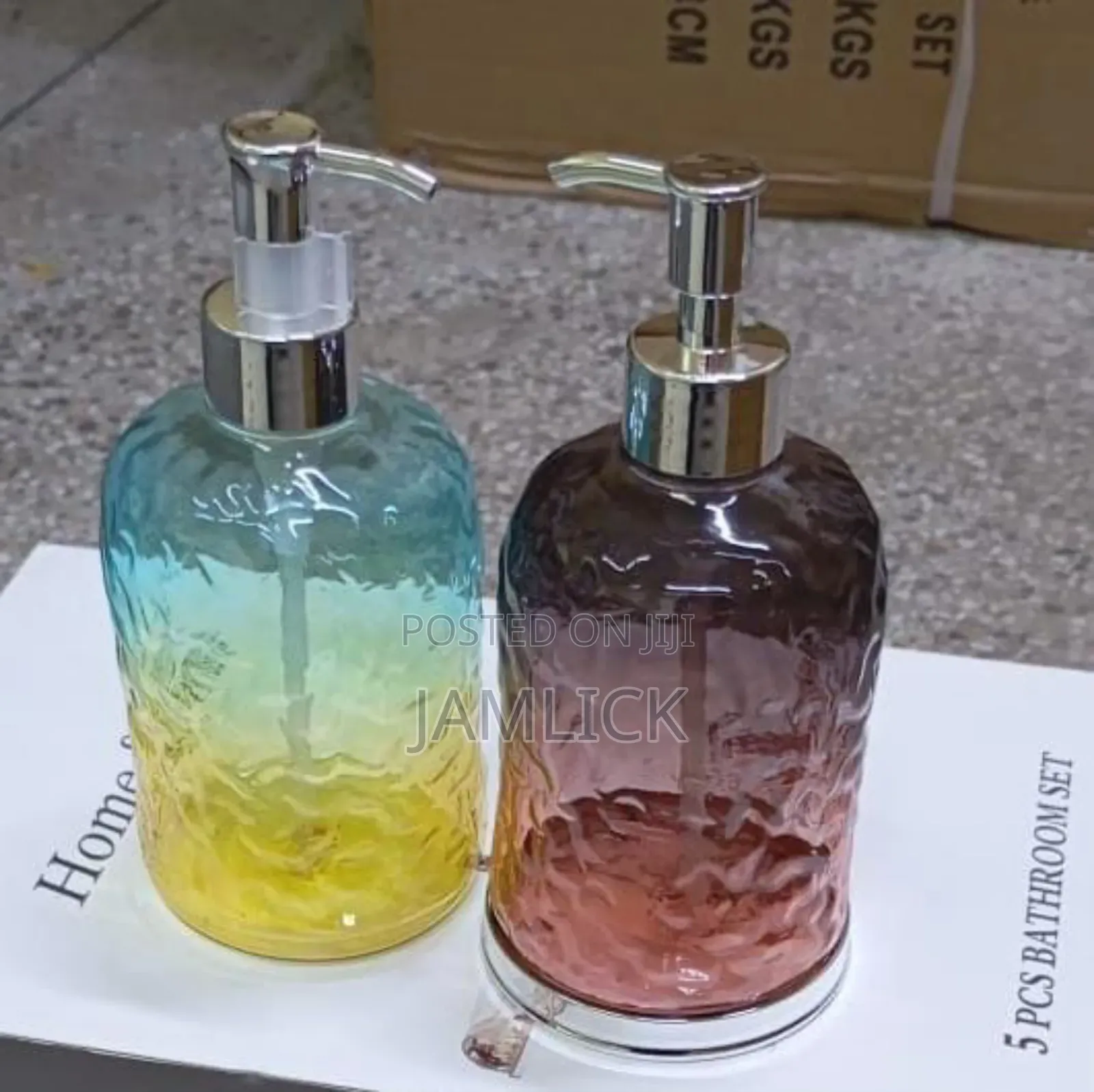 500ml Acrylic Coloured Handwash Dispenser - Bz