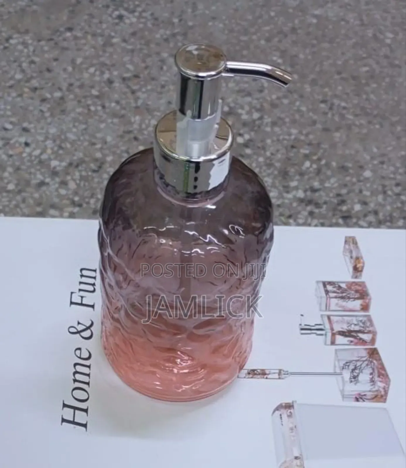 500ml Acrylic Coloured Handwash Dispenser - Bz