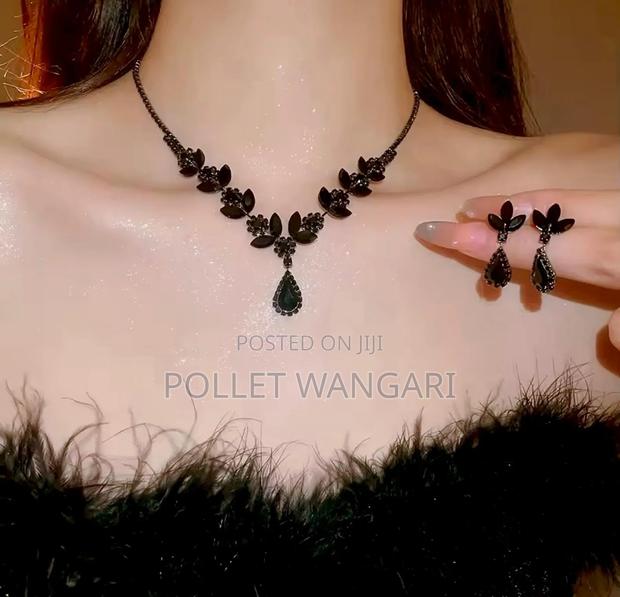 Beautiful Jewellery Set - thumbnail 3