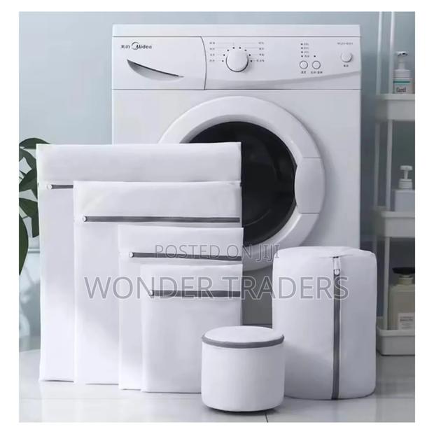 .6pcs Laundry Mesh Bags.