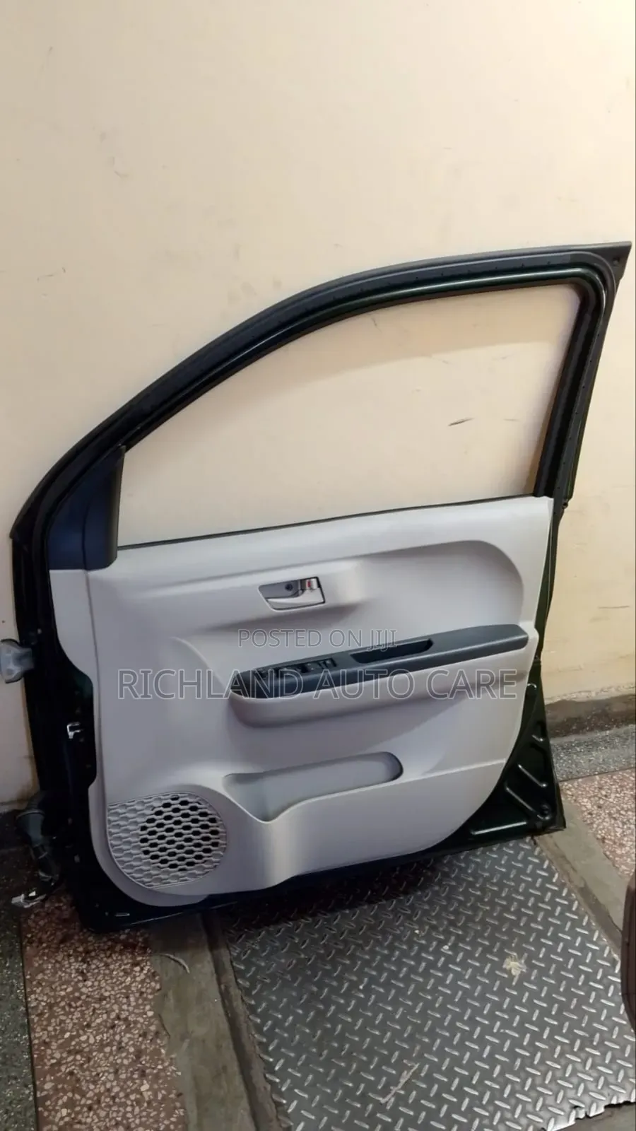 Passo Moda M700/M710 Front Door