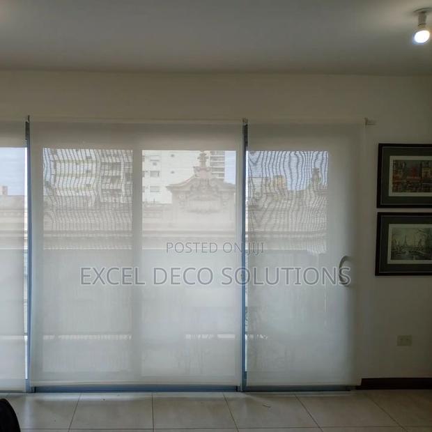 Roller Sunscreen Blinds for Modern Homes, Offices and Workspaces