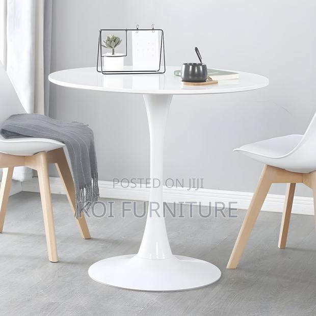 Coffee Table; Round Marble Tulip White Coffee Table - main view