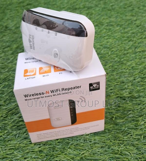 300mbps Wifi Extender Reliable Network Everywhere - main view